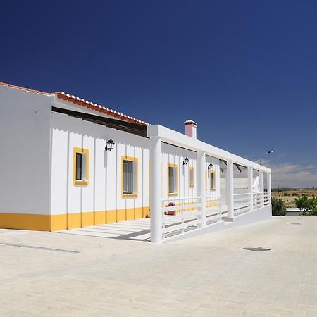 הוילה Almodôvar Corvos E Cadavais מראה חיצוני תמונה