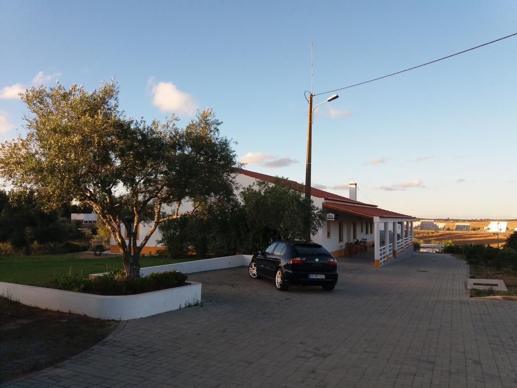 הוילה Almodôvar Corvos E Cadavais מראה חיצוני תמונה