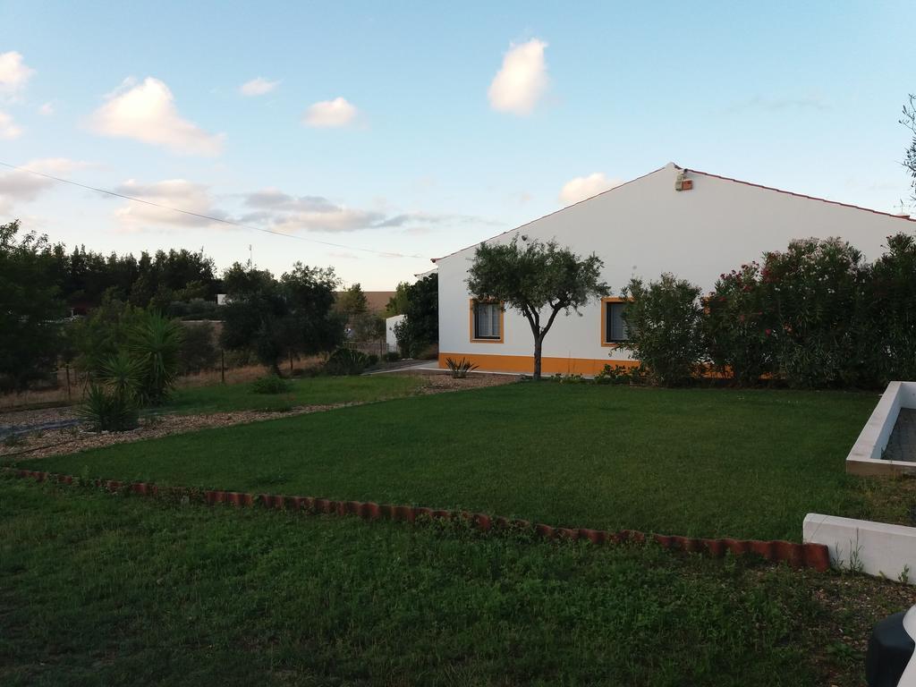 הוילה Almodôvar Corvos E Cadavais מראה חיצוני תמונה